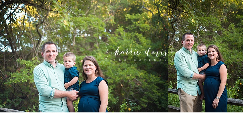 mint and navy outfit ideas for family pictures